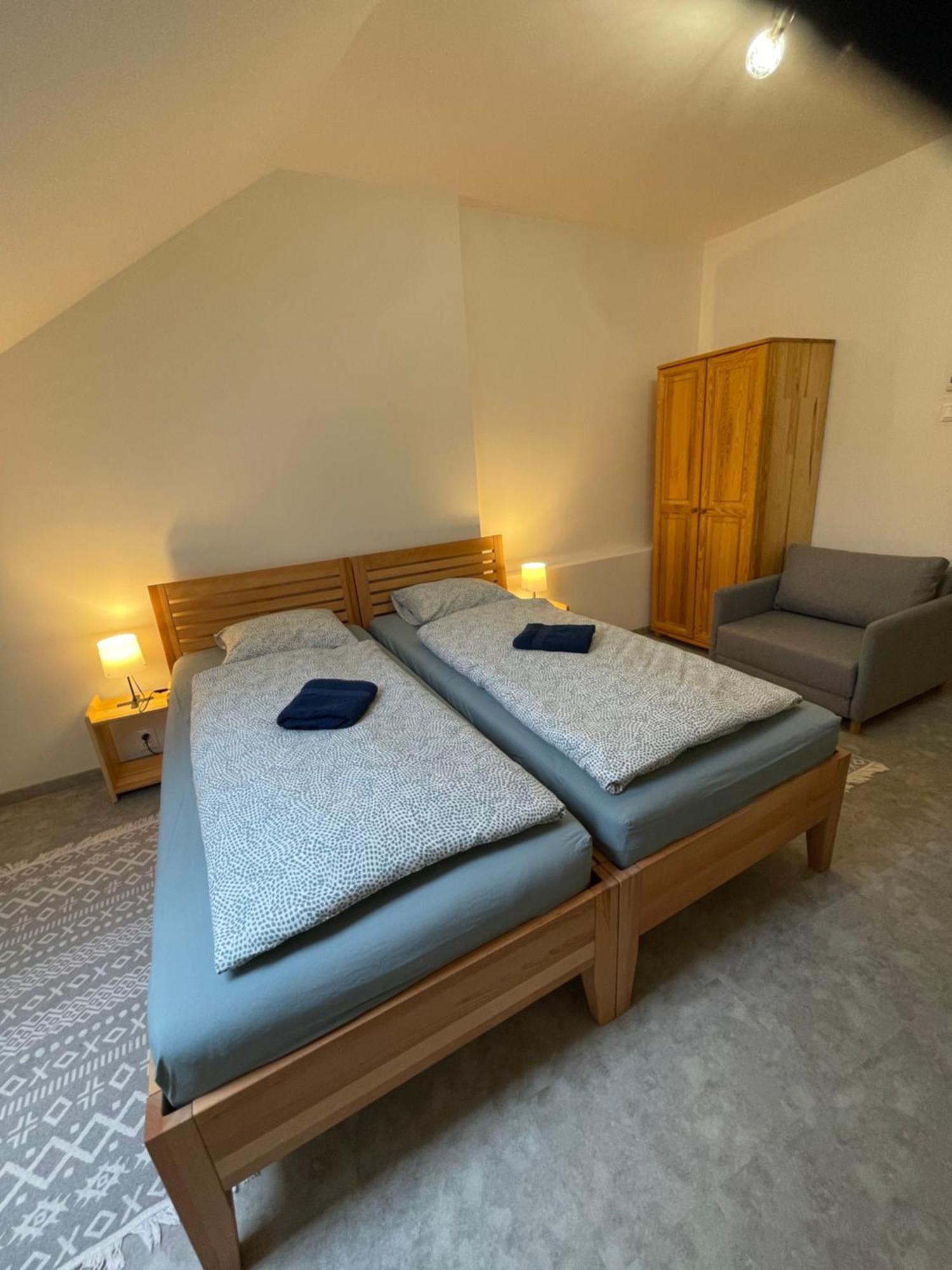 Zu Hause Guest House Vrbov Cameră foto