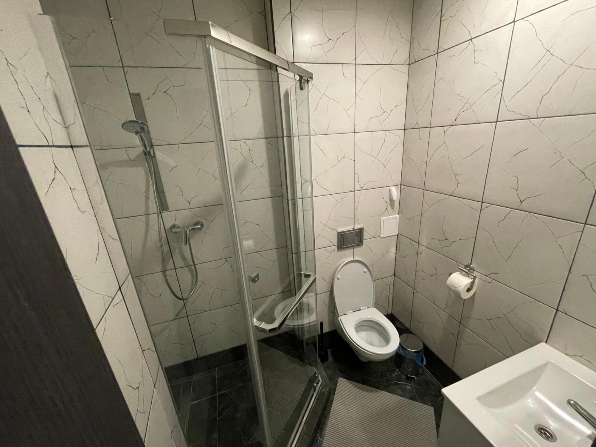 Zu Hause Guest House Vrbov Exterior foto